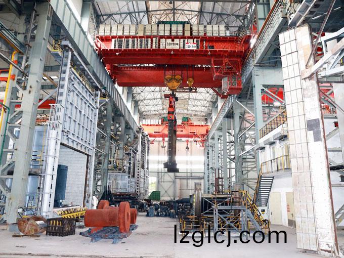 320t淬火起重(zhong)機