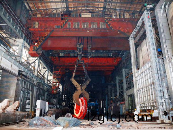 超大(da)型(xing)起重(zhong)機