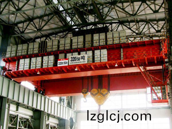 冶金(jin)淬(cui)火(huo)起(qi)重機(ji)