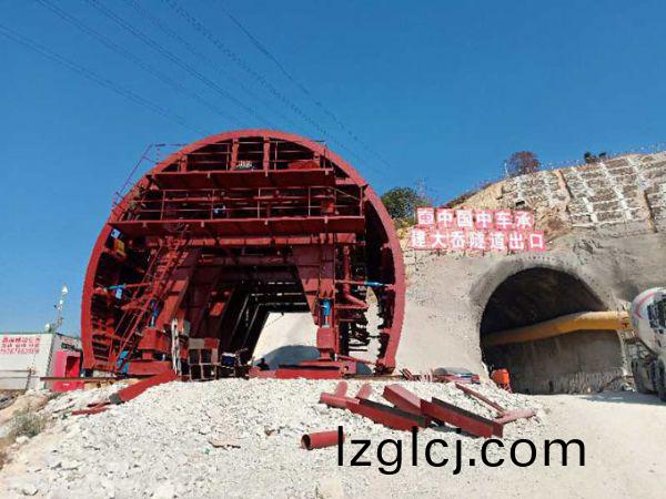 二(er)襯檯(tai)車